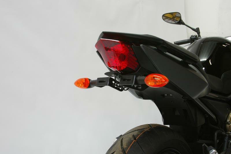 SUPPORT DE PLAQUE R&G RACING NOIR YAMAHA